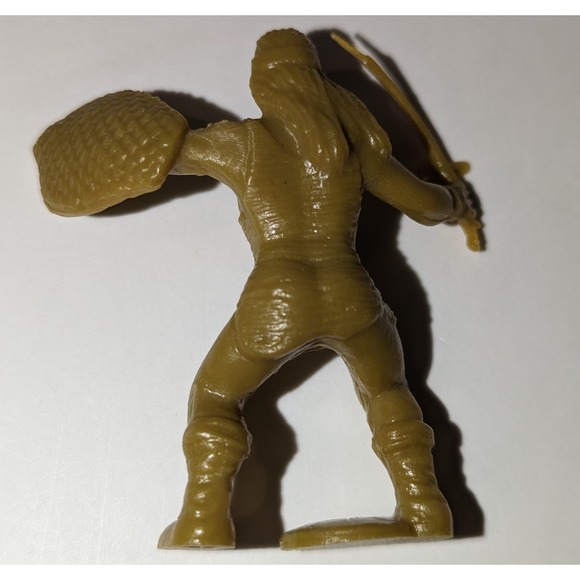 Lot Vintage Waxy Plastic Barbarian Army Men Figures Red Green Yellow Rare - Picture 3 of 15